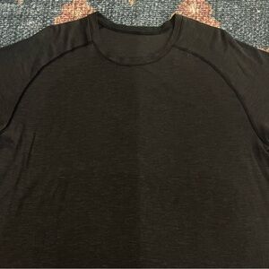 Men’s Lululemon Charcoal Swiftly Tech Tee